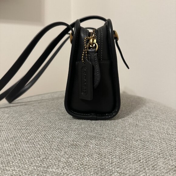 Authentic Coach Swing Zip Bag in Black - Picture 7 of 10